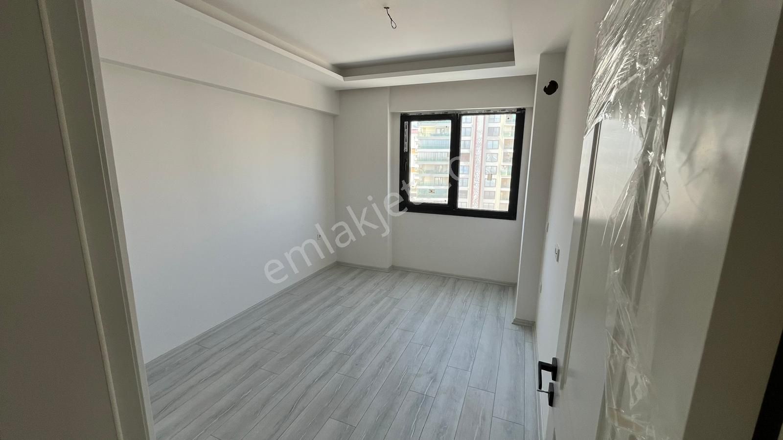 Zafer De Köşe Konumda 3+1 Manzaralı Otoparklı Sıfır Lüx Daire - Görsel 13