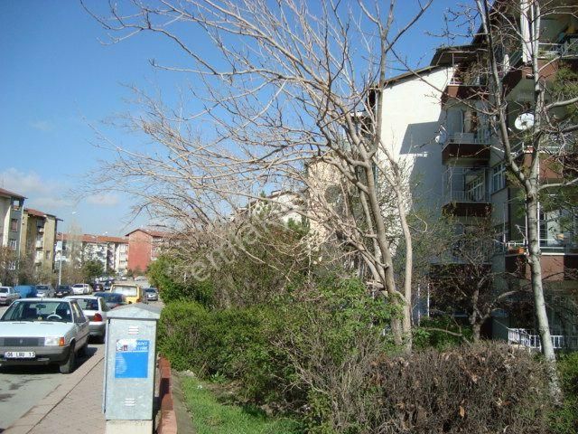 Empa Aydınlıkevler'den Türkiş Bloklarında 2. Katda Kiralık Daire - Görsel 3