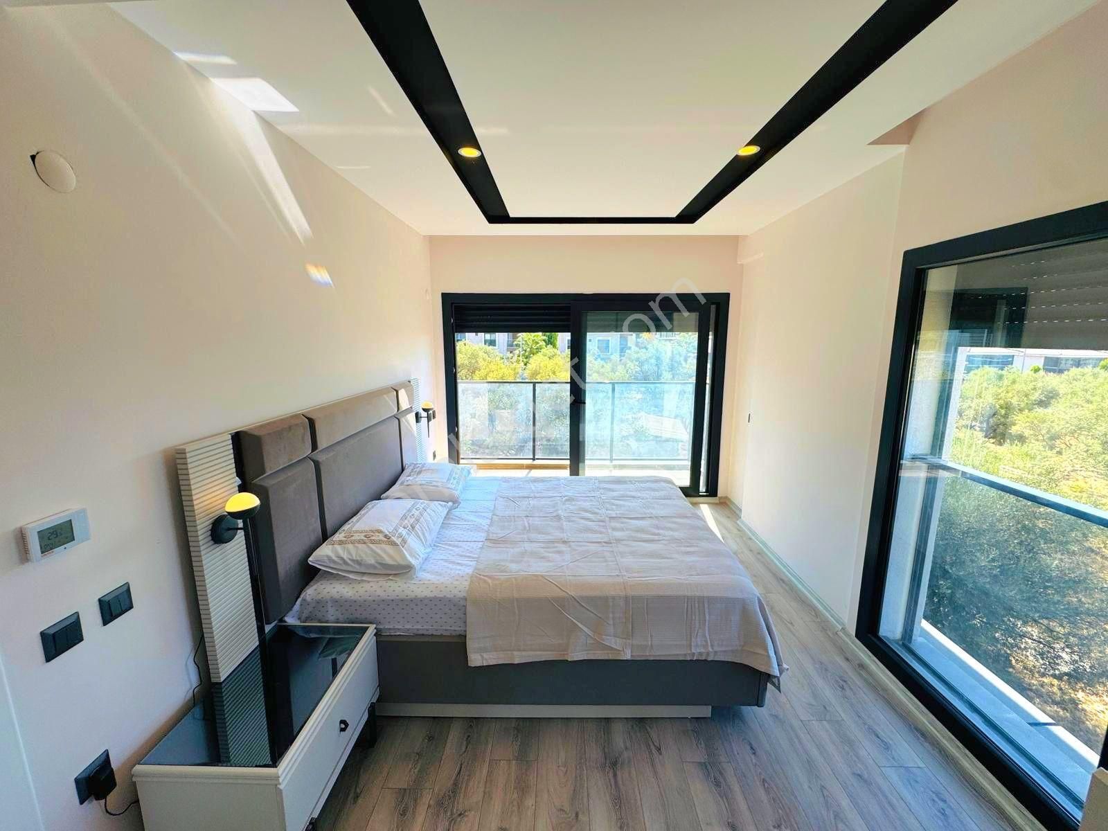 Davutlarda Özel Havuzlu Asansörlü Tek Müstakil 4+1 Bahçeli Villa - Görsel 31