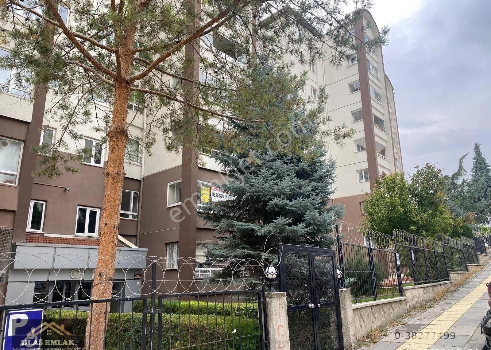 Ulaş Emlak Elvankent Meerkezde Ulaşım Sıkıntısı Olmayan Site İçi Şahane Daire - Görsel 5