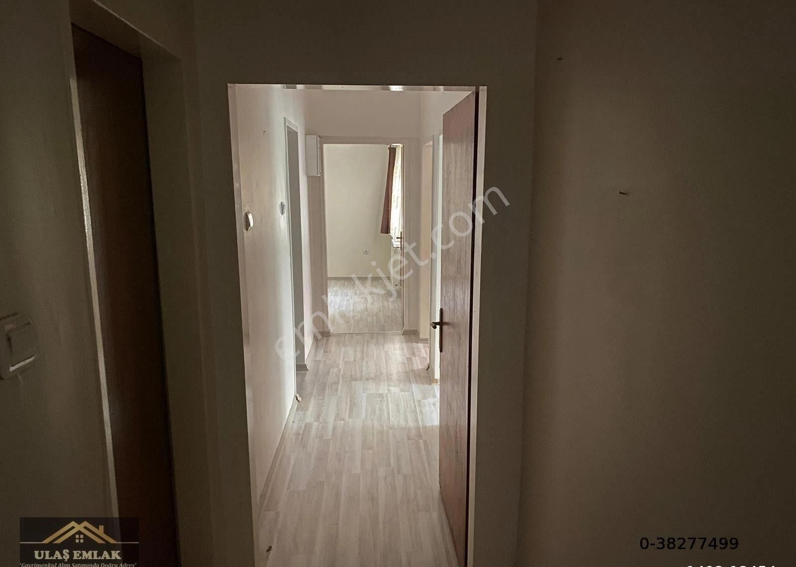 Ulaş Emlak Elvankent Meerkezde Ulaşım Sıkıntısı Olmayan Site İçi Şahane Daire - Görsel 3