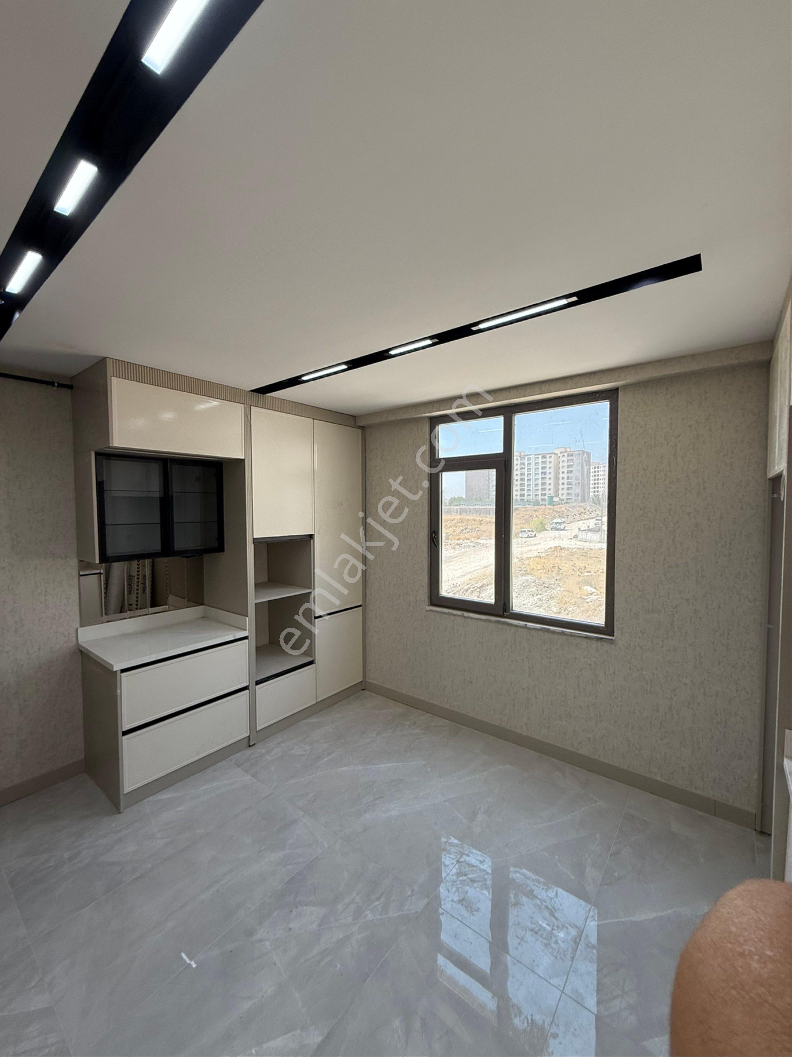 Karaköprü Seyrantepe 3 Bloklu Site İçerisinde Ultra Lüxs Daire - Görsel 4