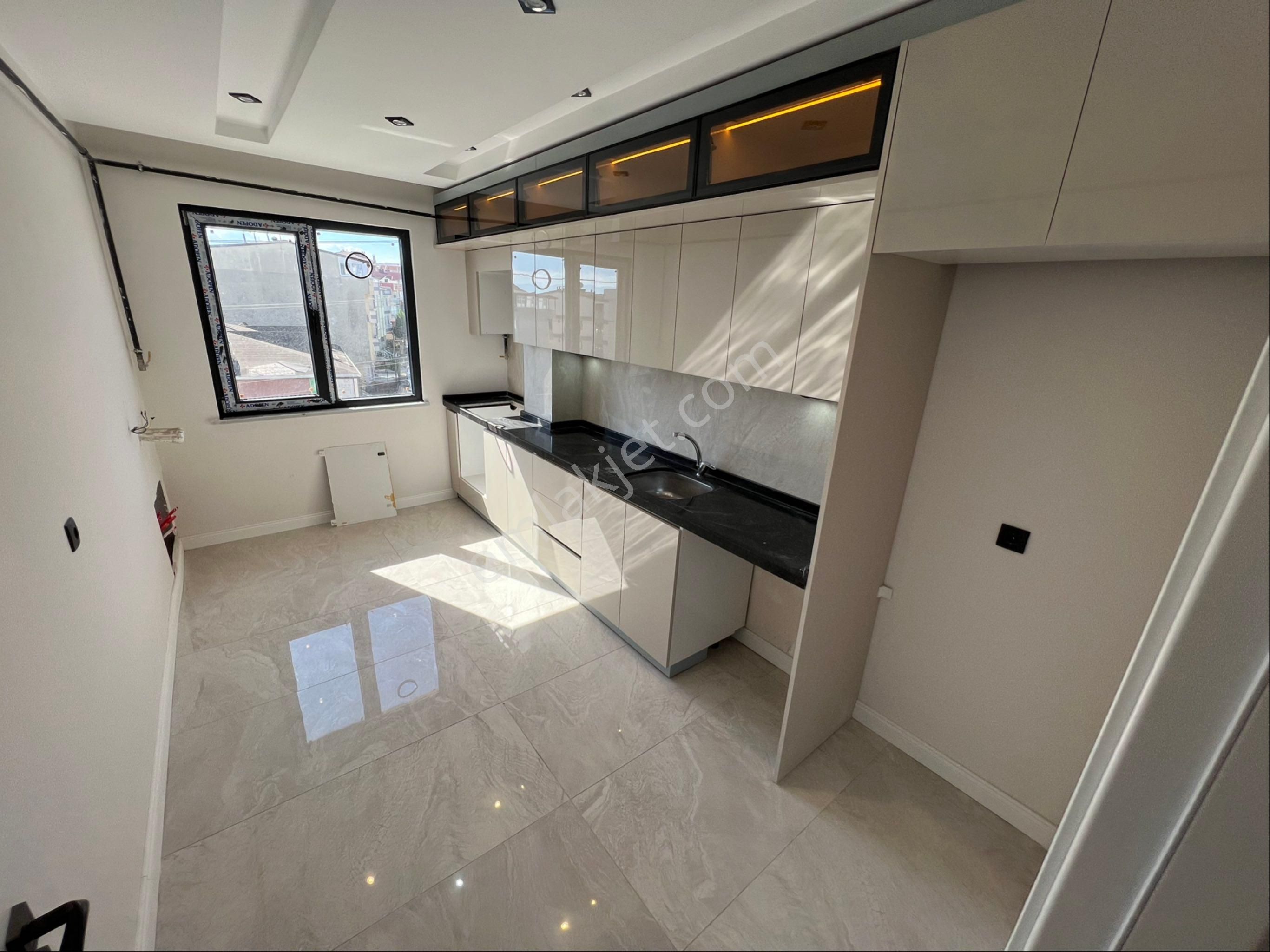 Vizyon Emlak'tan Bağlarbaşı Mahallesinde Full Deniz Manzaralı Sıfır Lüx 4+1 Dublex - Görsel 15