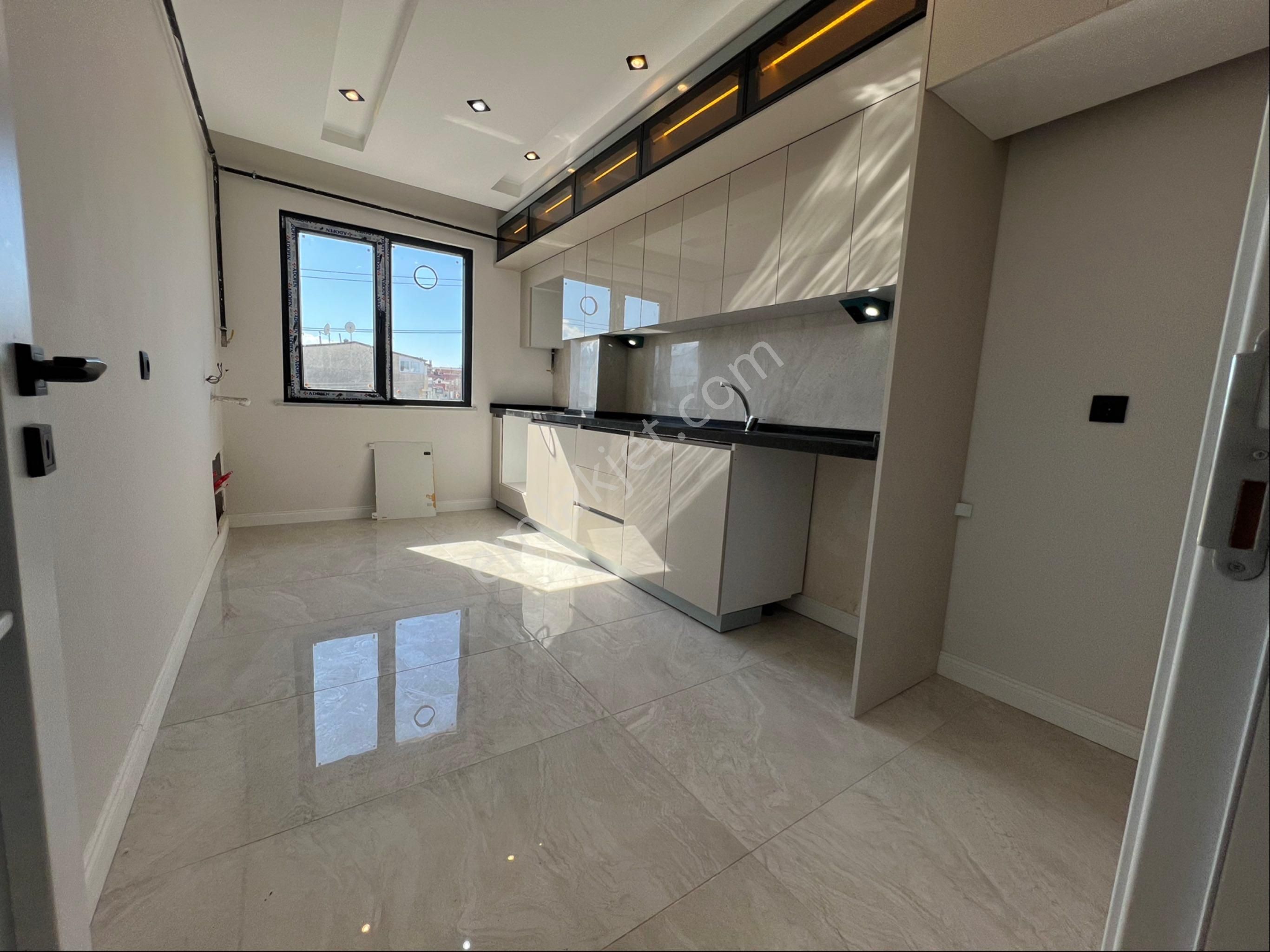 Vizyon Emlak'tan Bağlarbaşı Mahallesinde Full Deniz Manzaralı Sıfır Lüx 4+1 Dublex - Görsel 16