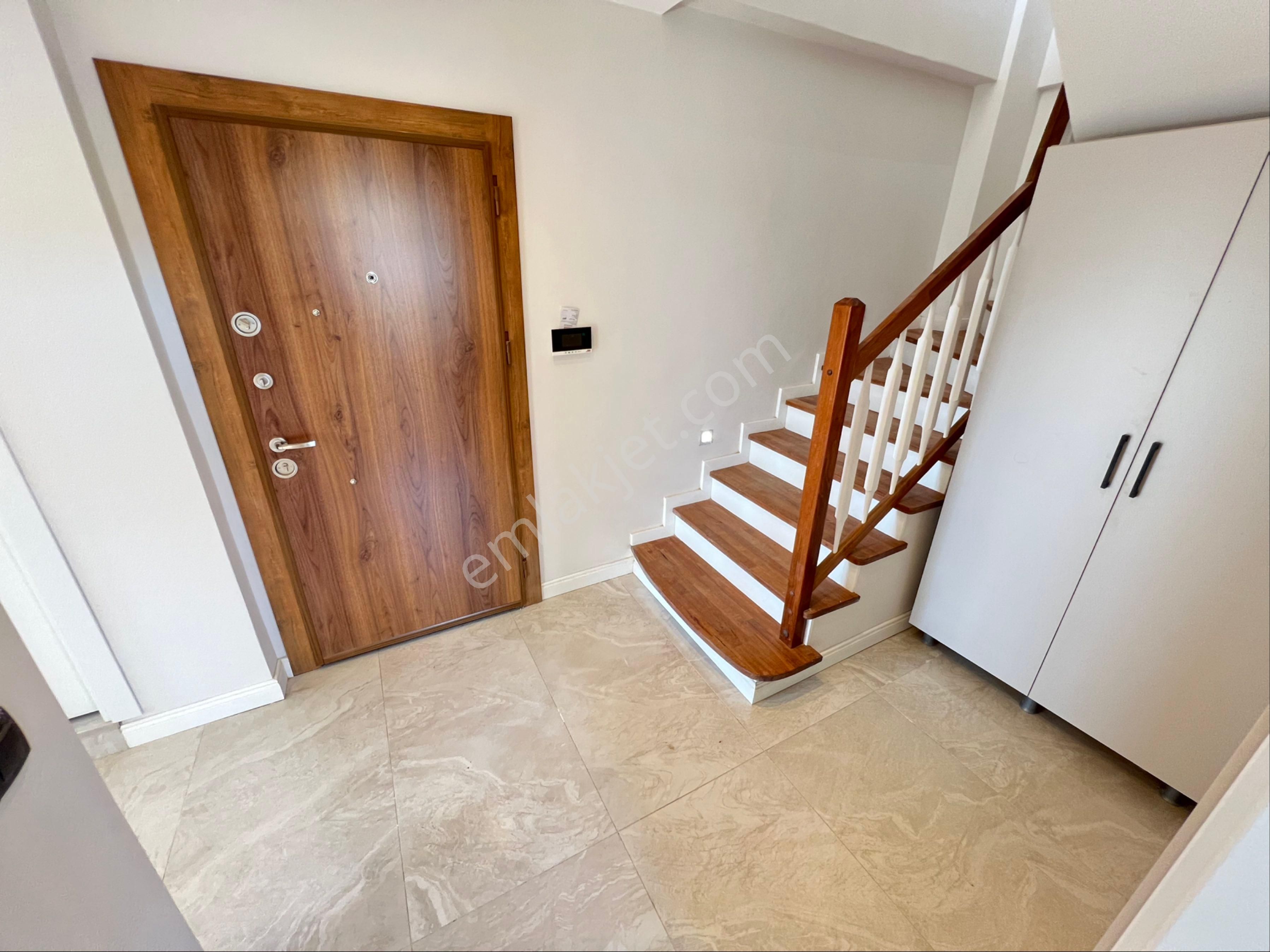 Vizyon Emlak'tan Bağlarbaşı Mahallesinde Full Deniz Manzaralı Sıfır Lüx 4+1 Dublex - Görsel 18