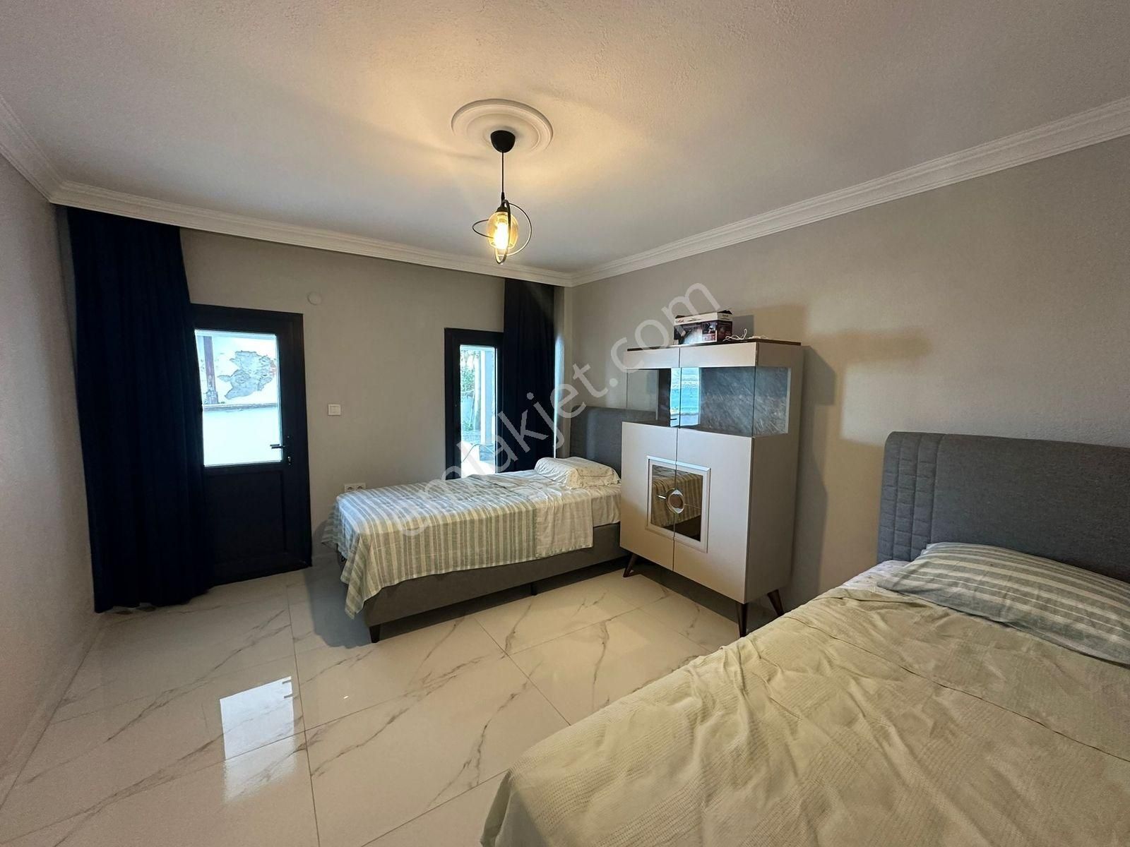 Bakımlı Panoramik Deniz Manzaralı Eşyalı Satılık Müstakil Ev - Görsel 18