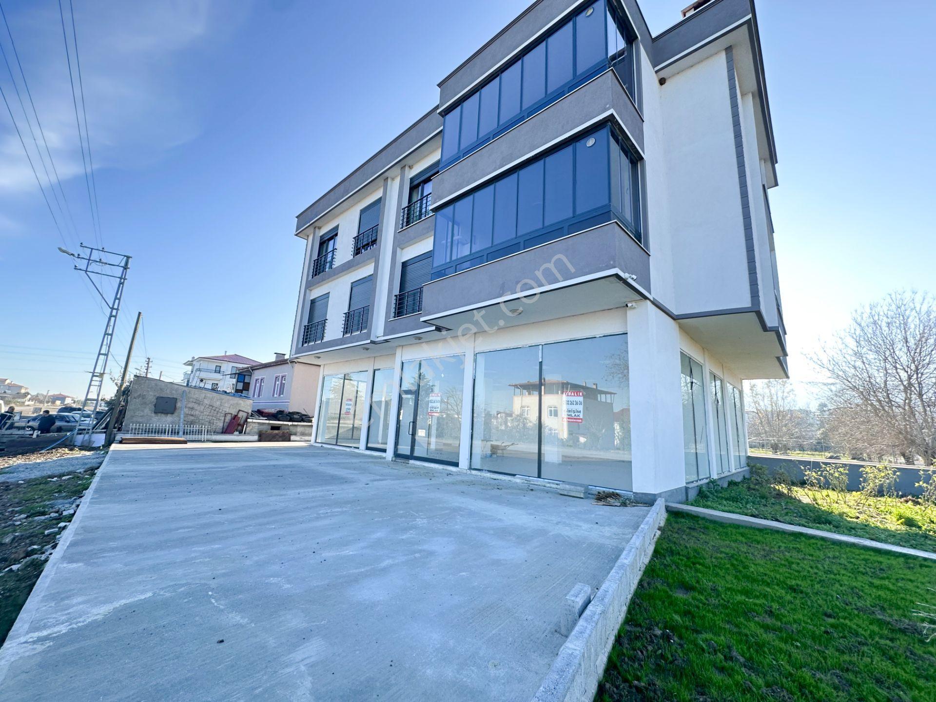 Çatalçamda Bulvar Cephe 195 M Önü Müsait Kiralık - Görsel 2