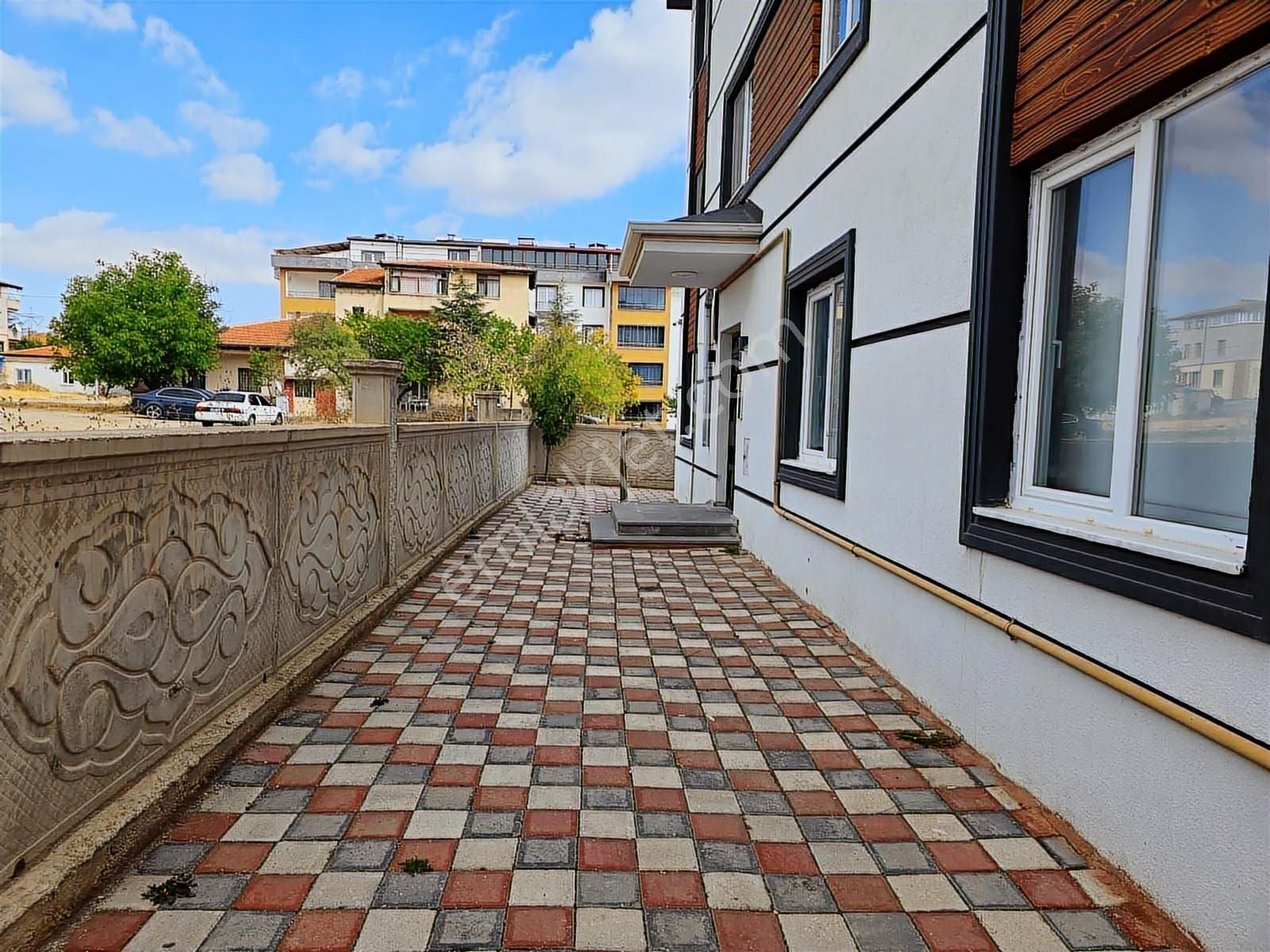 Develi De Hastaneye Yakın Yatay Mimari Sevenlere Satılık Daire