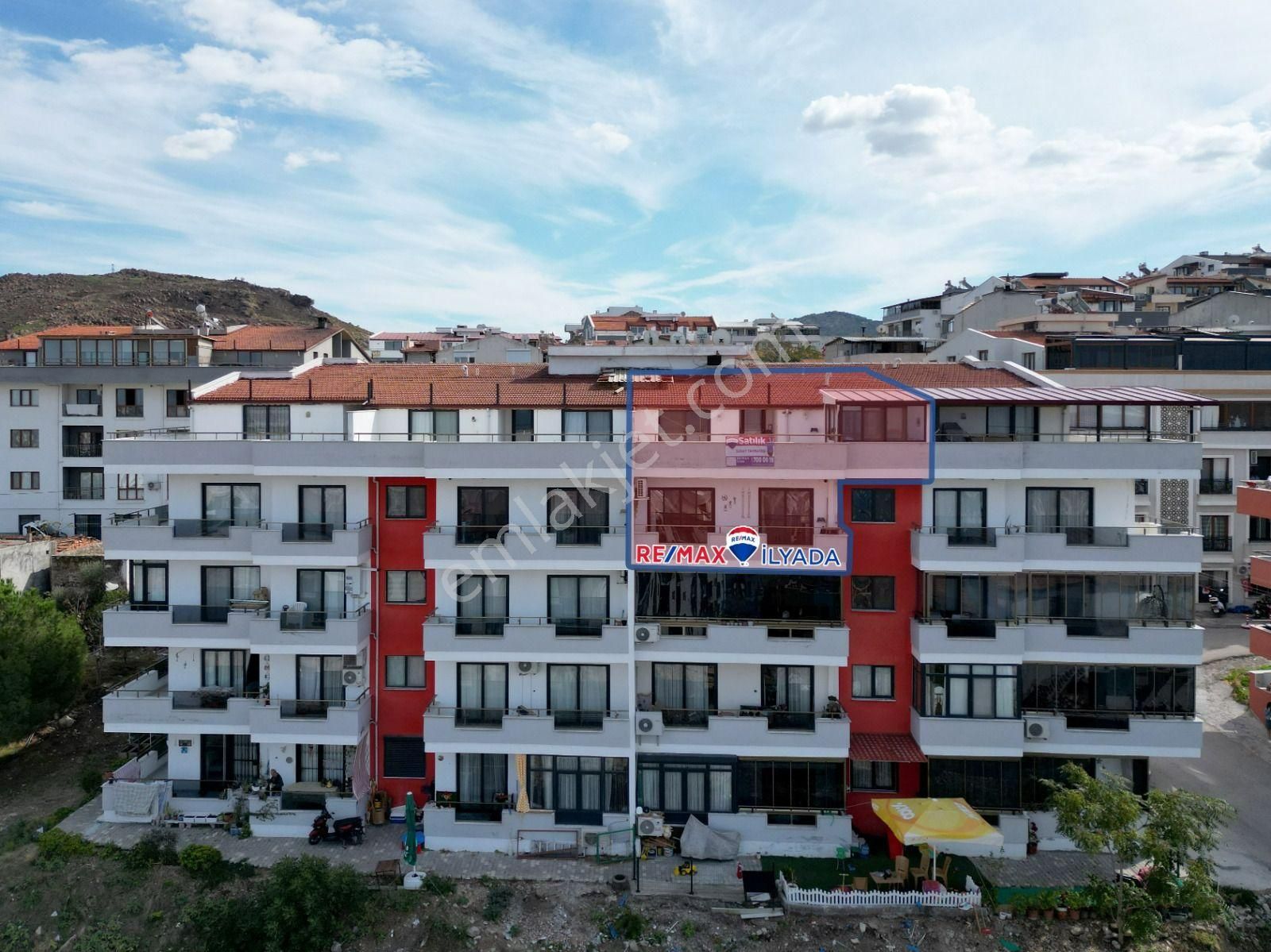 Dikili'de Satılık Full Deniz Manzaralı,ısıtmalı Dublex Daire.