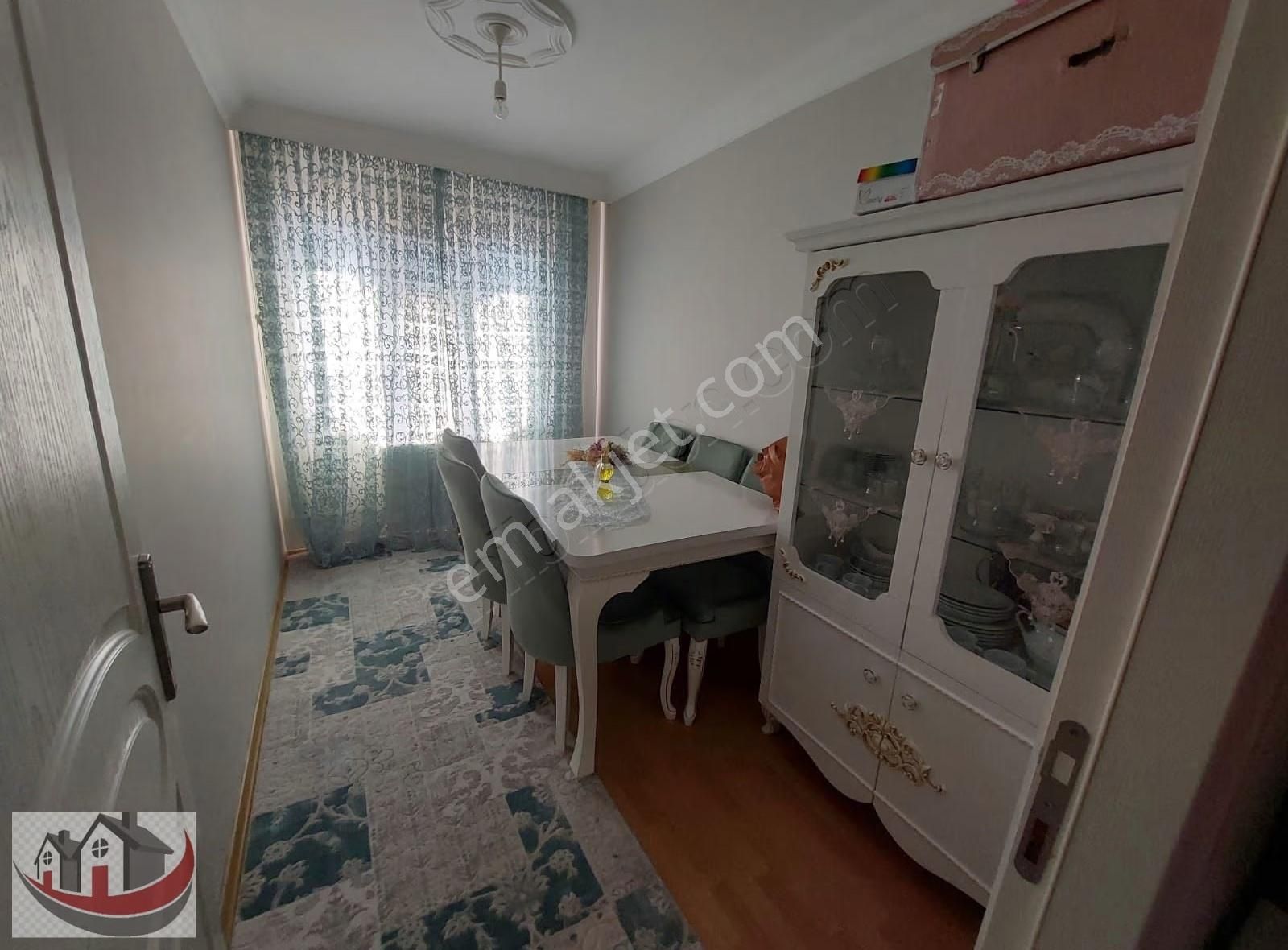 Güneyden Ful Ön Cephe Köşe Başı 3+1.110m2 Balkonlu Ayrı Mutfaklı - Görsel 13