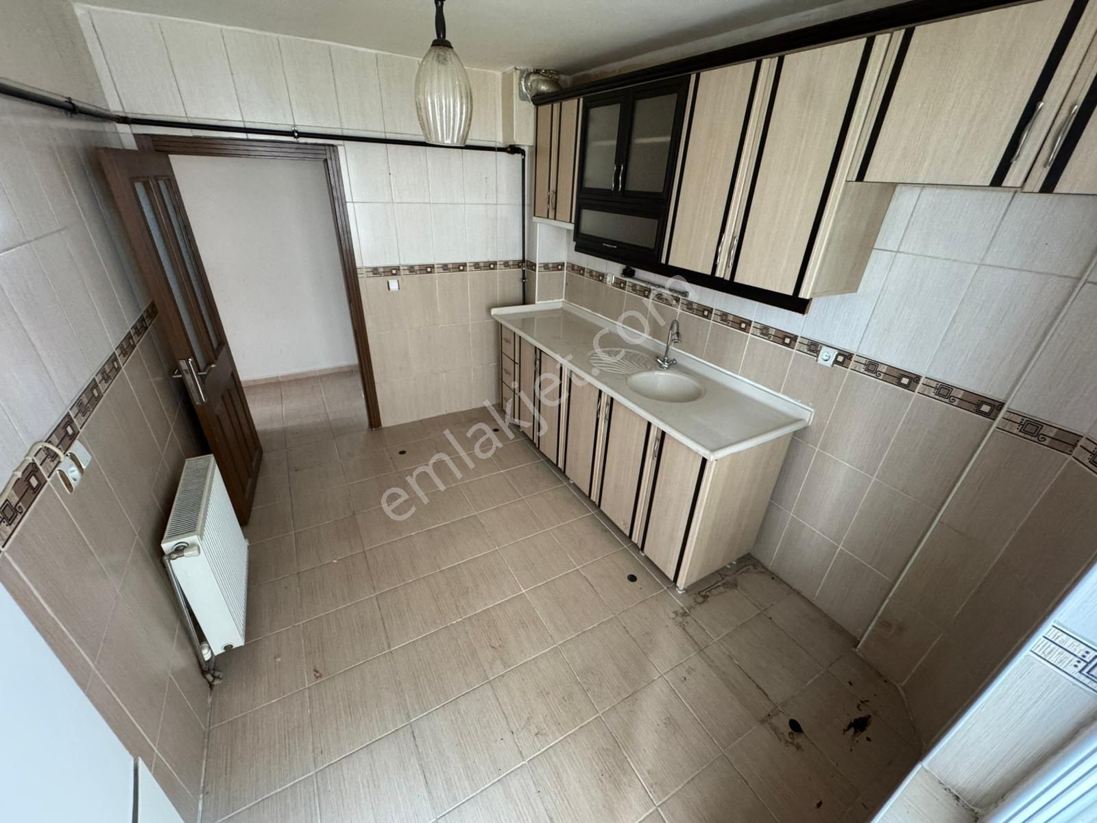 Selçuklu Mh 3+1 1. Katta Merkerzi Konumda Çift Balkonlu Daire - Görsel 8