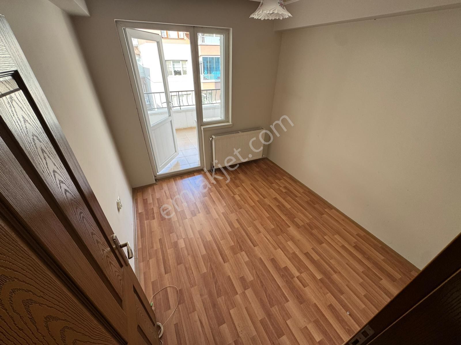 Selçuklu Mh 3+1 1. Katta Merkerzi Konumda Çift Balkonlu Daire - Görsel 22