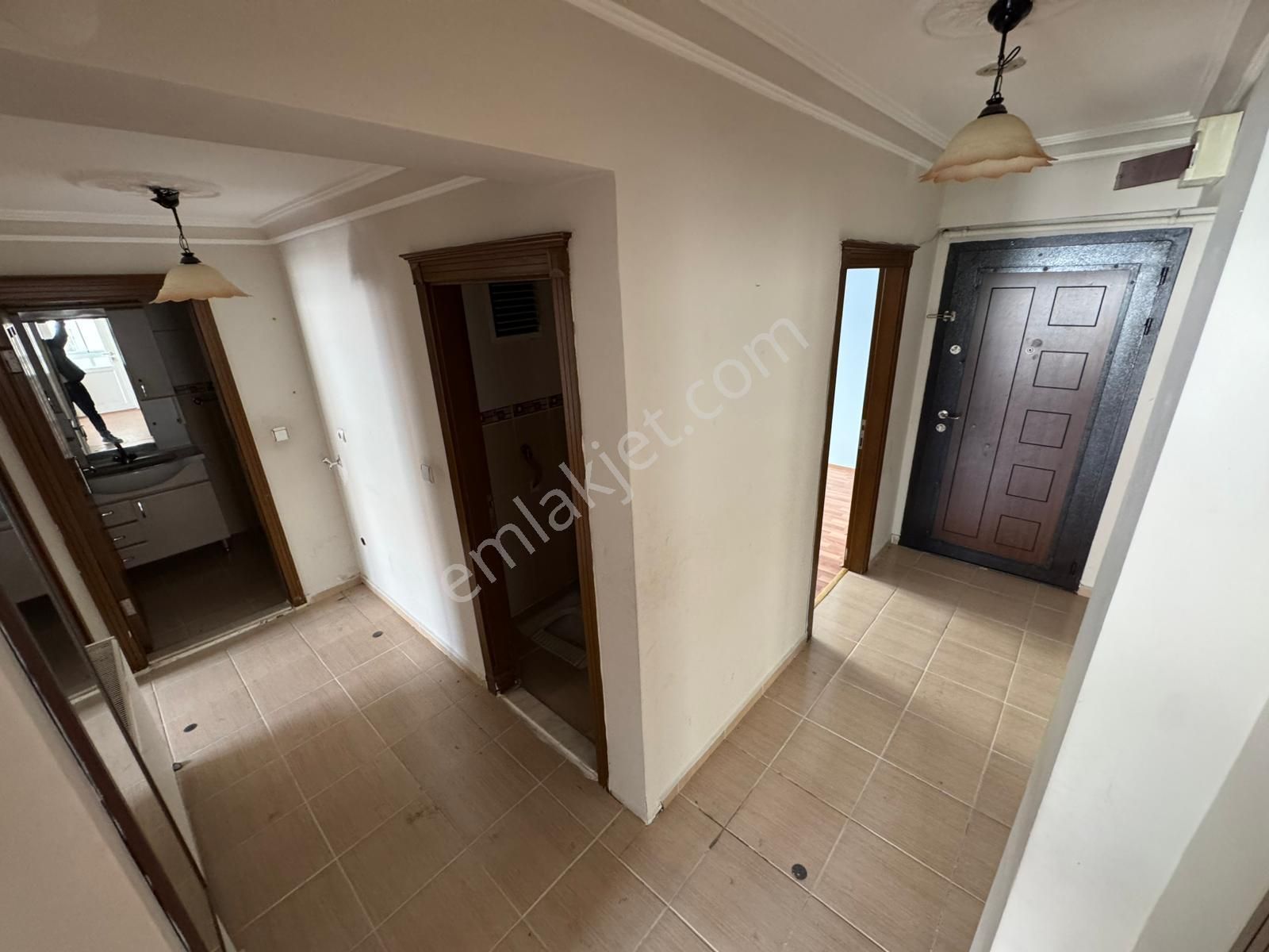 Selçuklu Mh 3+1 1. Katta Merkerzi Konumda Çift Balkonlu Daire - Görsel 28