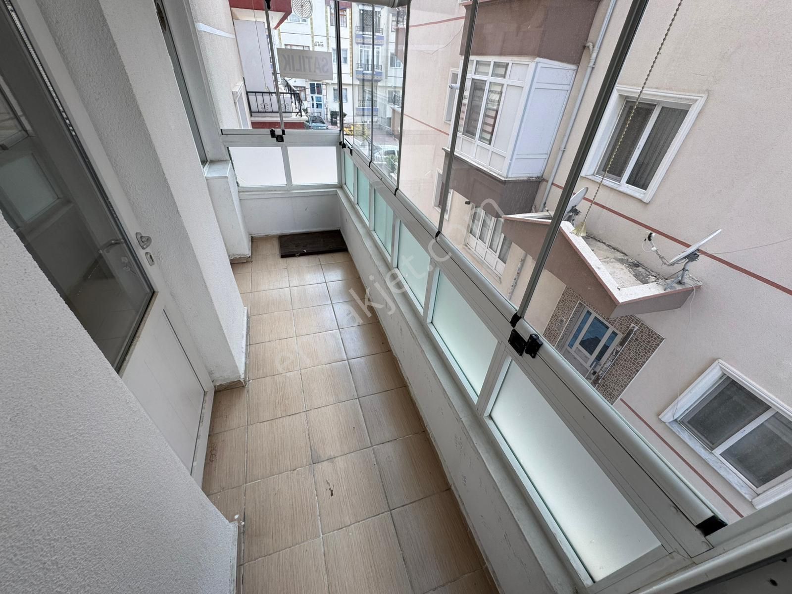 Selçuklu Mh 3+1 1. Katta Merkerzi Konumda Çift Balkonlu Daire - Görsel 9