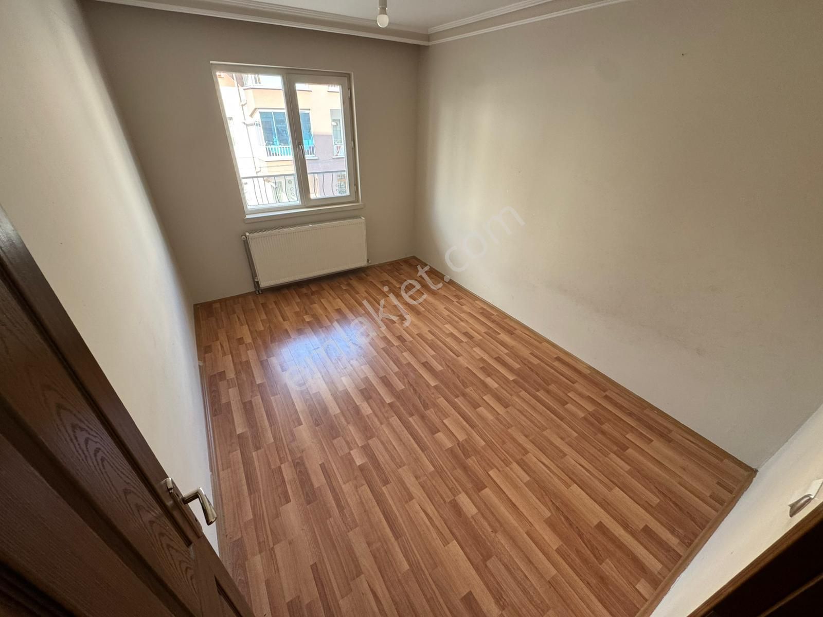 Selçuklu Mh 3+1 1. Katta Merkerzi Konumda Çift Balkonlu Daire - Görsel 27