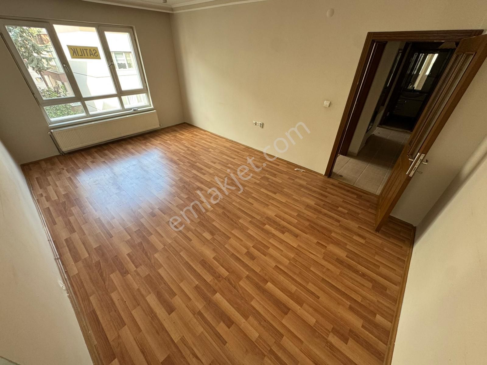 Selçuklu Mh 3+1 1. Katta Merkerzi Konumda Çift Balkonlu Daire - Görsel 18