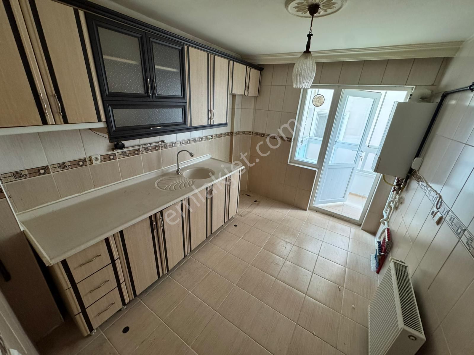 Selçuklu Mh 3+1 1. Katta Merkerzi Konumda Çift Balkonlu Daire - Görsel 5