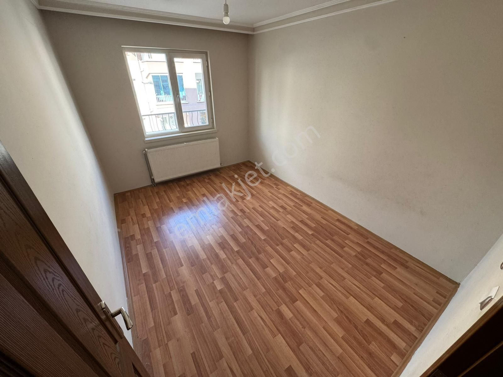 Selçuklu Mh 3+1 1. Katta Merkerzi Konumda Çift Balkonlu Daire - Görsel 24