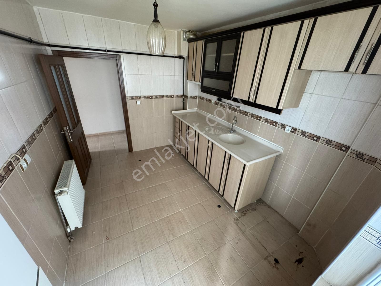 Selçuklu Mh 3+1 1. Katta Merkerzi Konumda Çift Balkonlu Daire - Görsel 2