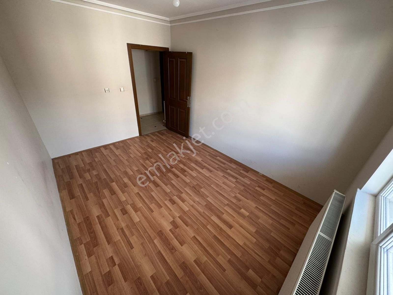 Selçuklu Mh 3+1 1. Katta Merkerzi Konumda Çift Balkonlu Daire - Görsel 26