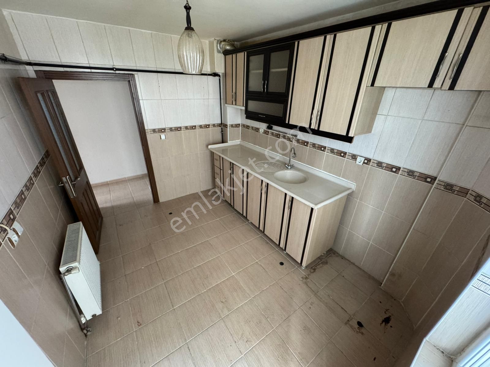 Selçuklu Mh 3+1 1. Katta Merkerzi Konumda Çift Balkonlu Daire - Görsel 3