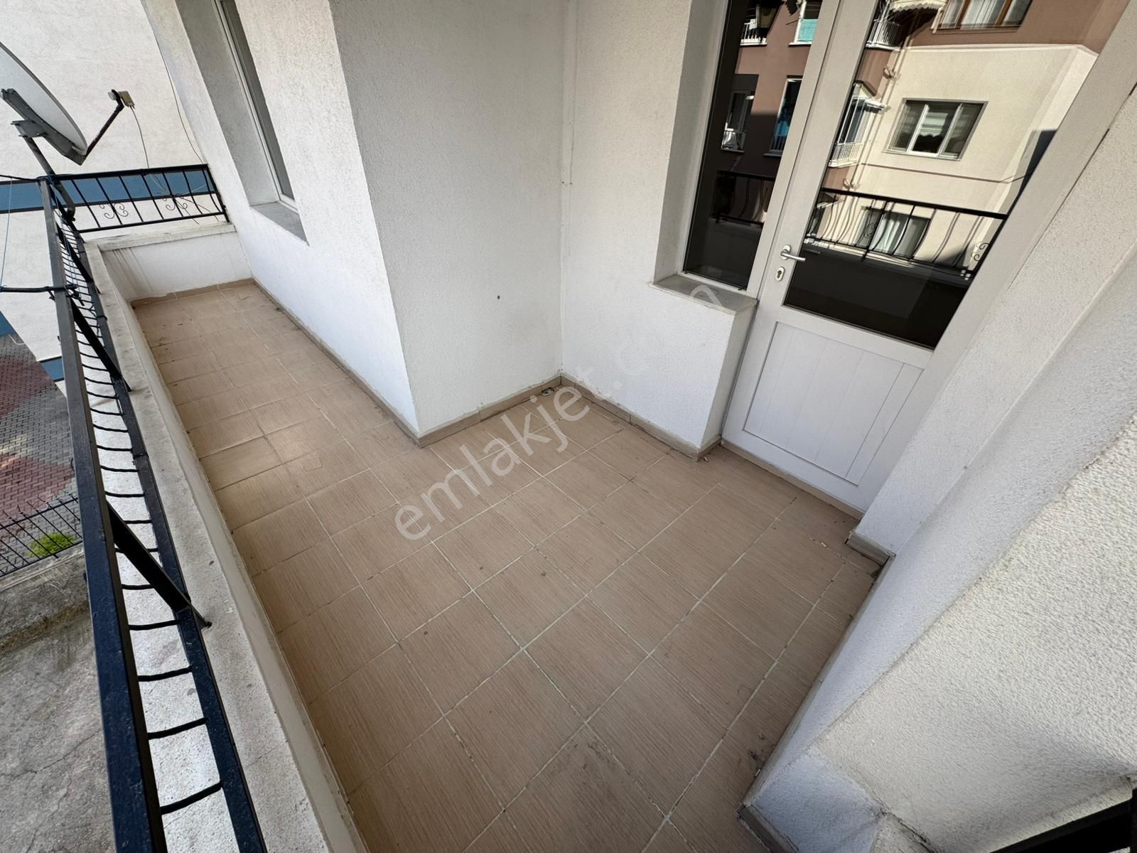 Selçuklu Mh 3+1 1. Katta Merkerzi Konumda Çift Balkonlu Daire - Görsel 32