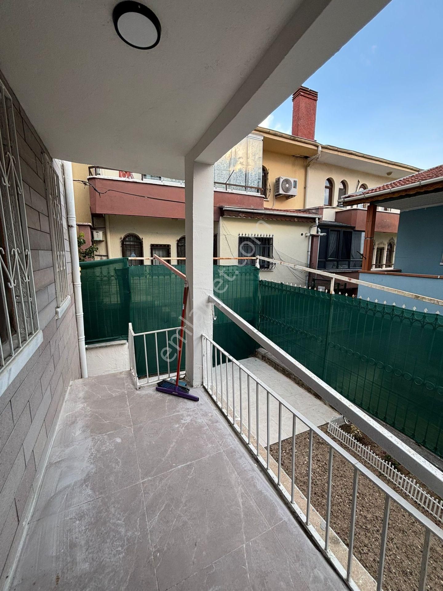 Polat Livedan Uğur Mumcuda Yenilenmiş Full Yapılı Müstakil Daire - Görsel 27