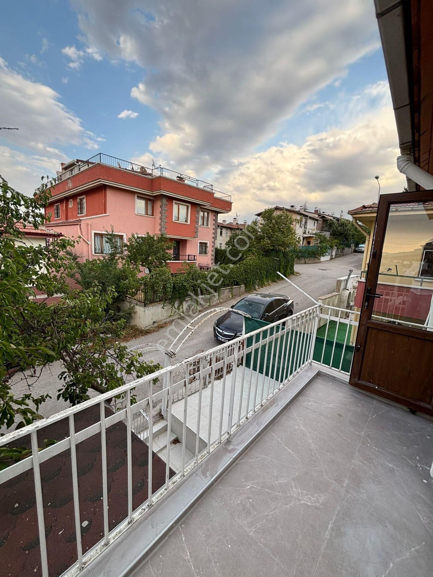 Polat Livedan Uğur Mumcuda Yenilenmiş Full Yapılı Müstakil Daire - Görsel 10