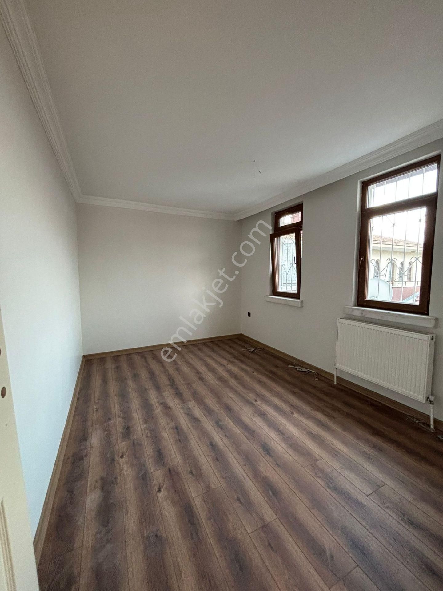 Polat Livedan Uğur Mumcuda Yenilenmiş Full Yapılı Müstakil Daire - Görsel 14