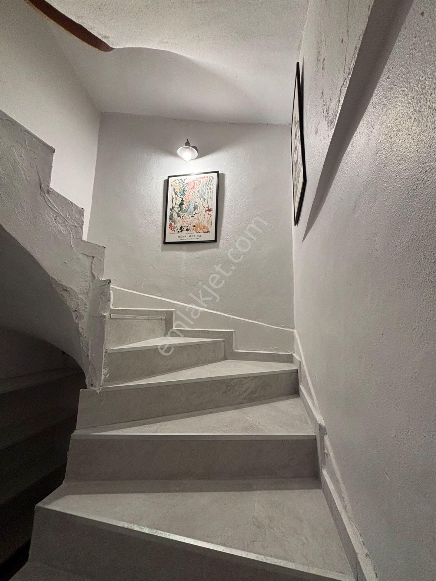 Polat Livedan Uğur Mumcuda Yenilenmiş Full Yapılı Müstakil Daire - Görsel 4