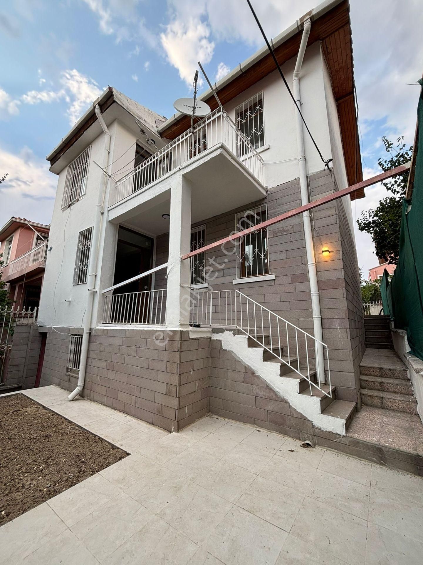 Polat Livedan Uğur Mumcuda Yenilenmiş Full Yapılı Müstakil Daire - Görsel 26