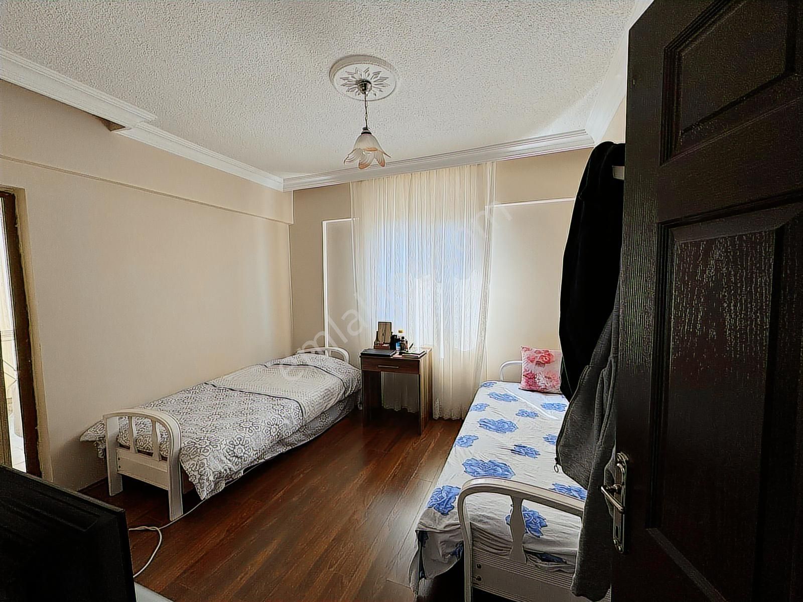 Polat Livedan Çift Asansörlü Ebeveyn Banyolu Geniş Satılık 3+1 - Görsel 10