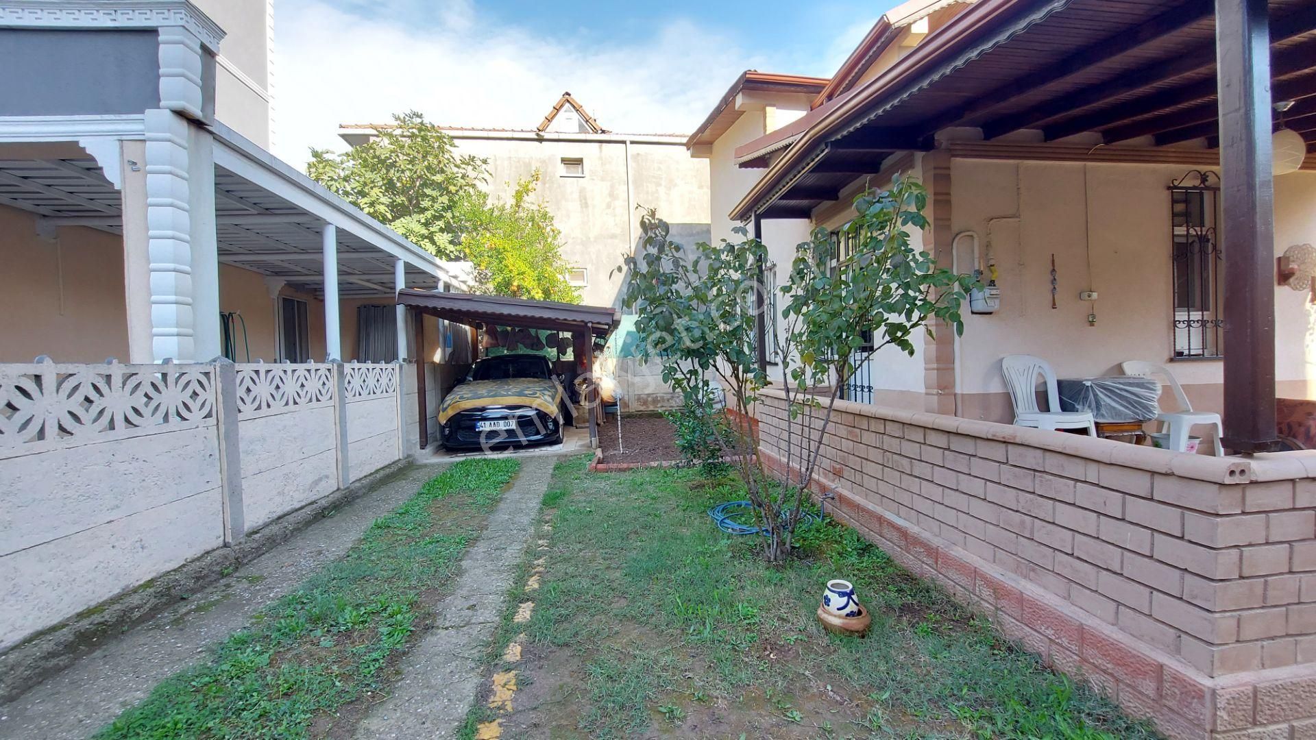 Derince Dumlupınar Satılık 3+1 Müstakil Ev Ve Arsası - Görsel 4