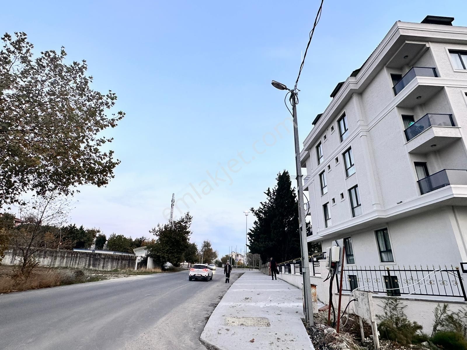 Büyükçekmece Celaliyede Satılık Sıfır Bahçe Kullanımlı Daire - Görsel 24