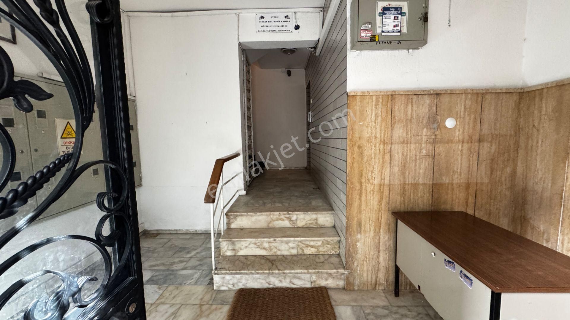 Deniz Manzaralı Plevne Bulvarı'nda Şömineli Çatı Katı Daire - Görsel 28