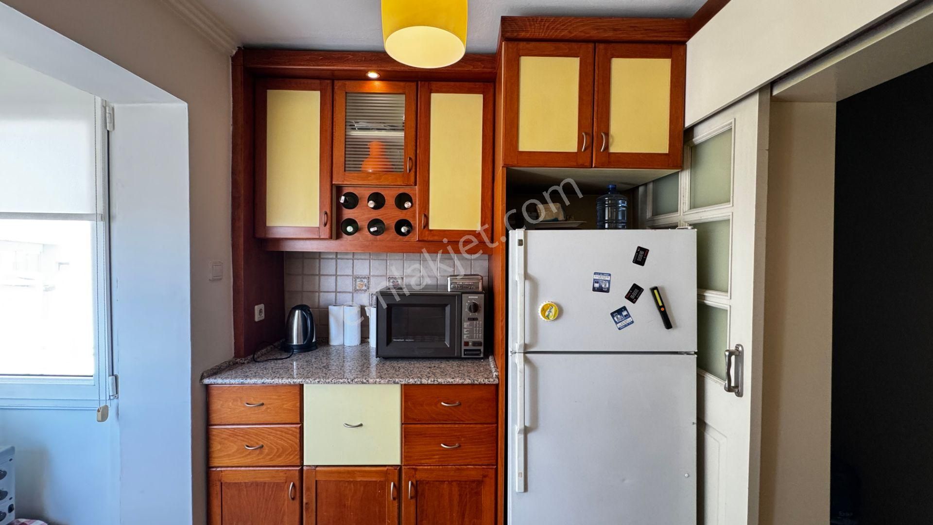 Deniz Manzaralı Plevne Bulvarı'nda Şömineli Çatı Katı Daire - Görsel 13