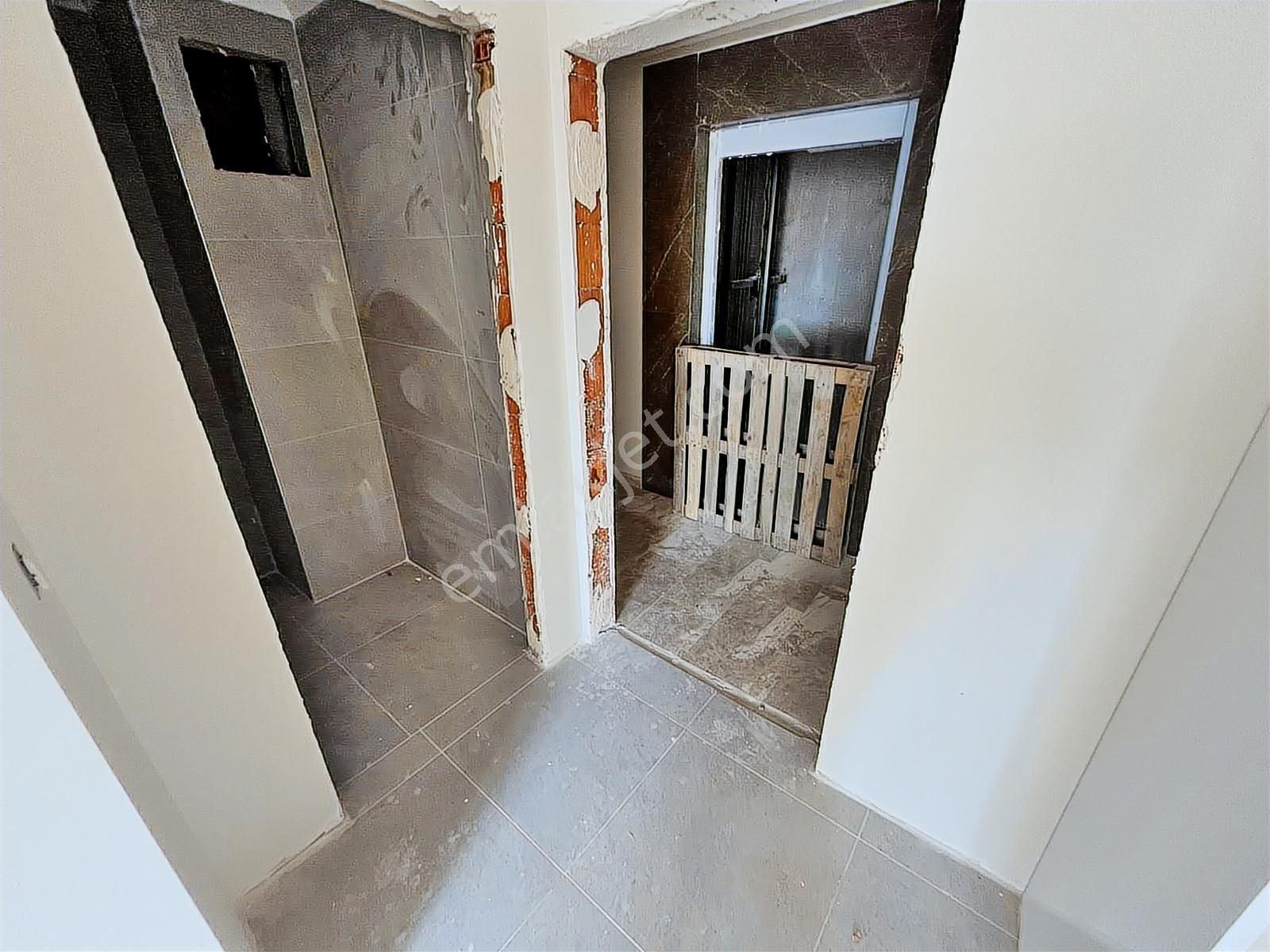 Yatırım'dan Çınar'da Bağdat Cad. 2dk Katta Sıfır Yapıda Ön 1+1 - Görsel 13