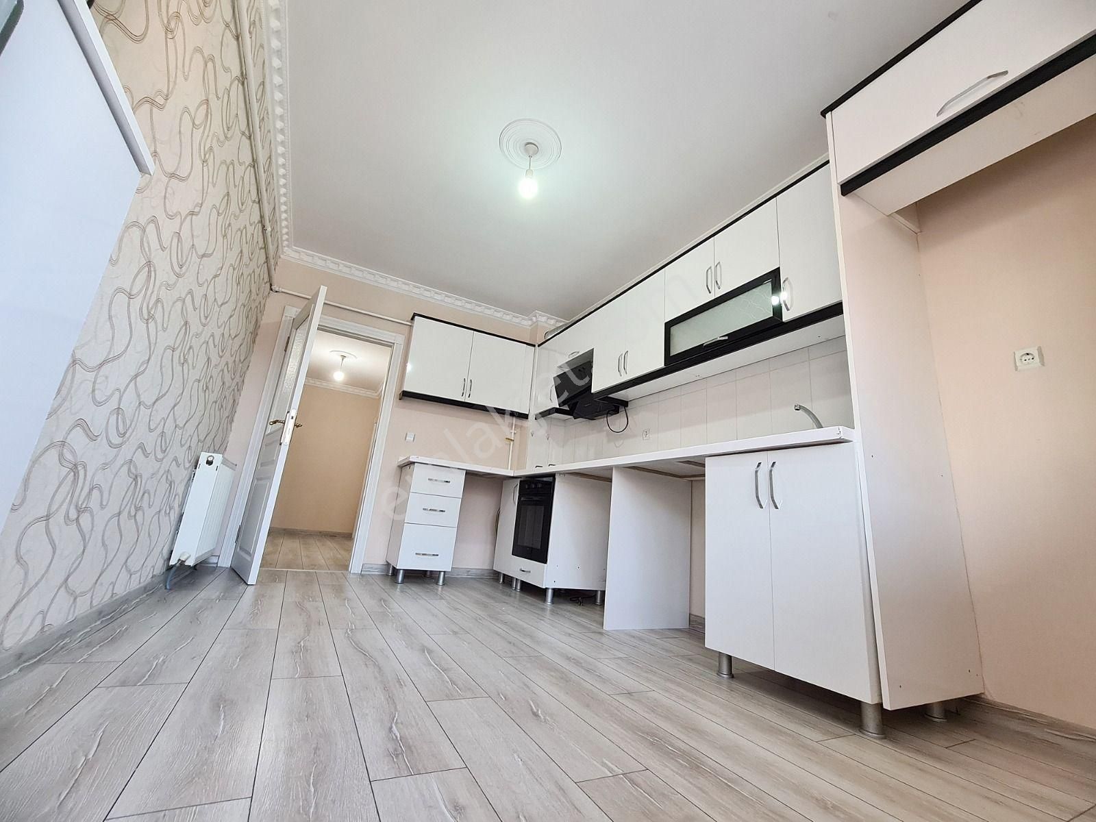 Sancaktepe'de Teras Balkon Sevenlere Full Yapılı 3+1 Daire - Görsel 3