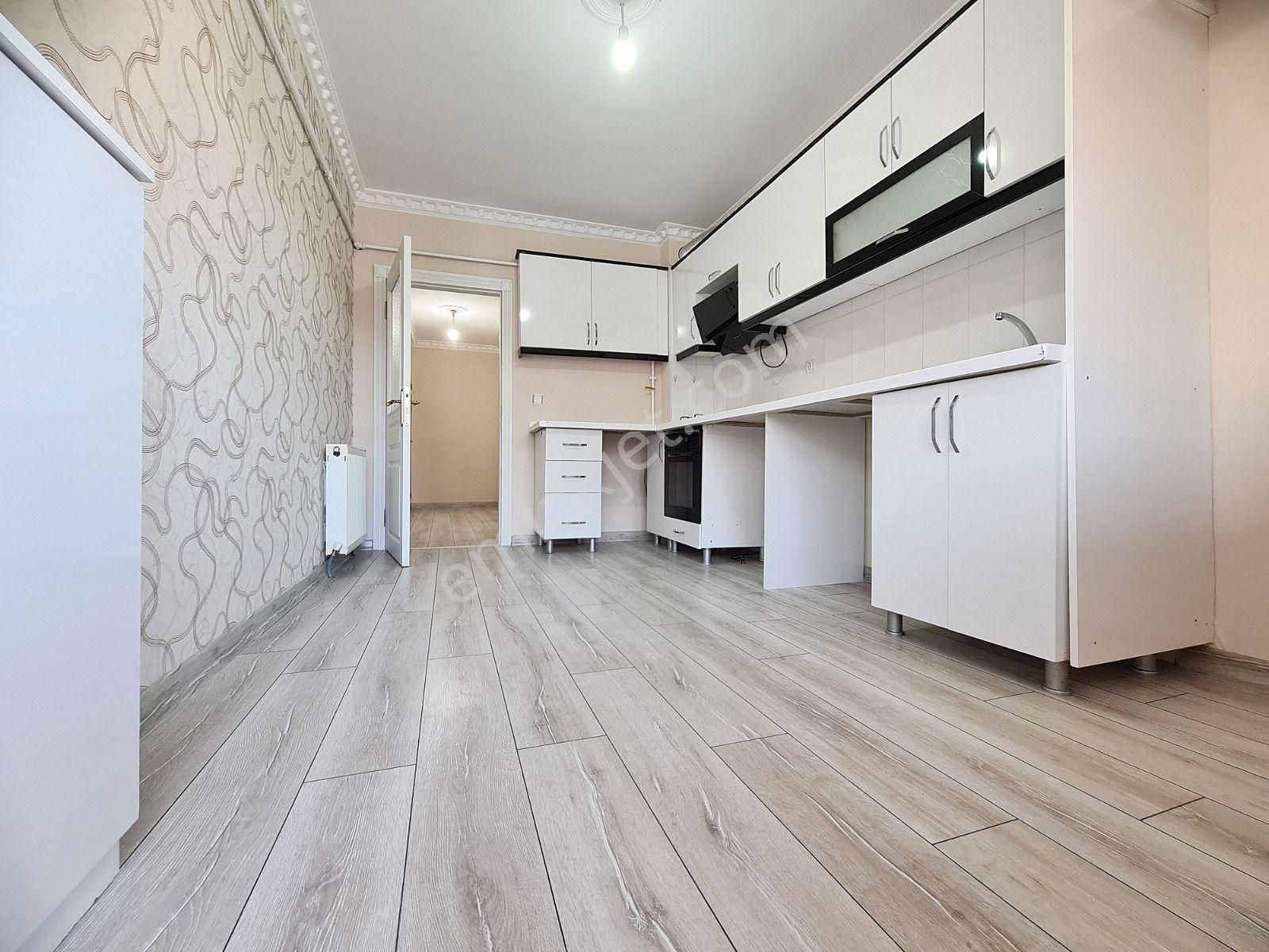 Sancaktepe'de Teras Balkon Sevenlere Full Yapılı 3+1 Daire - Görsel 5