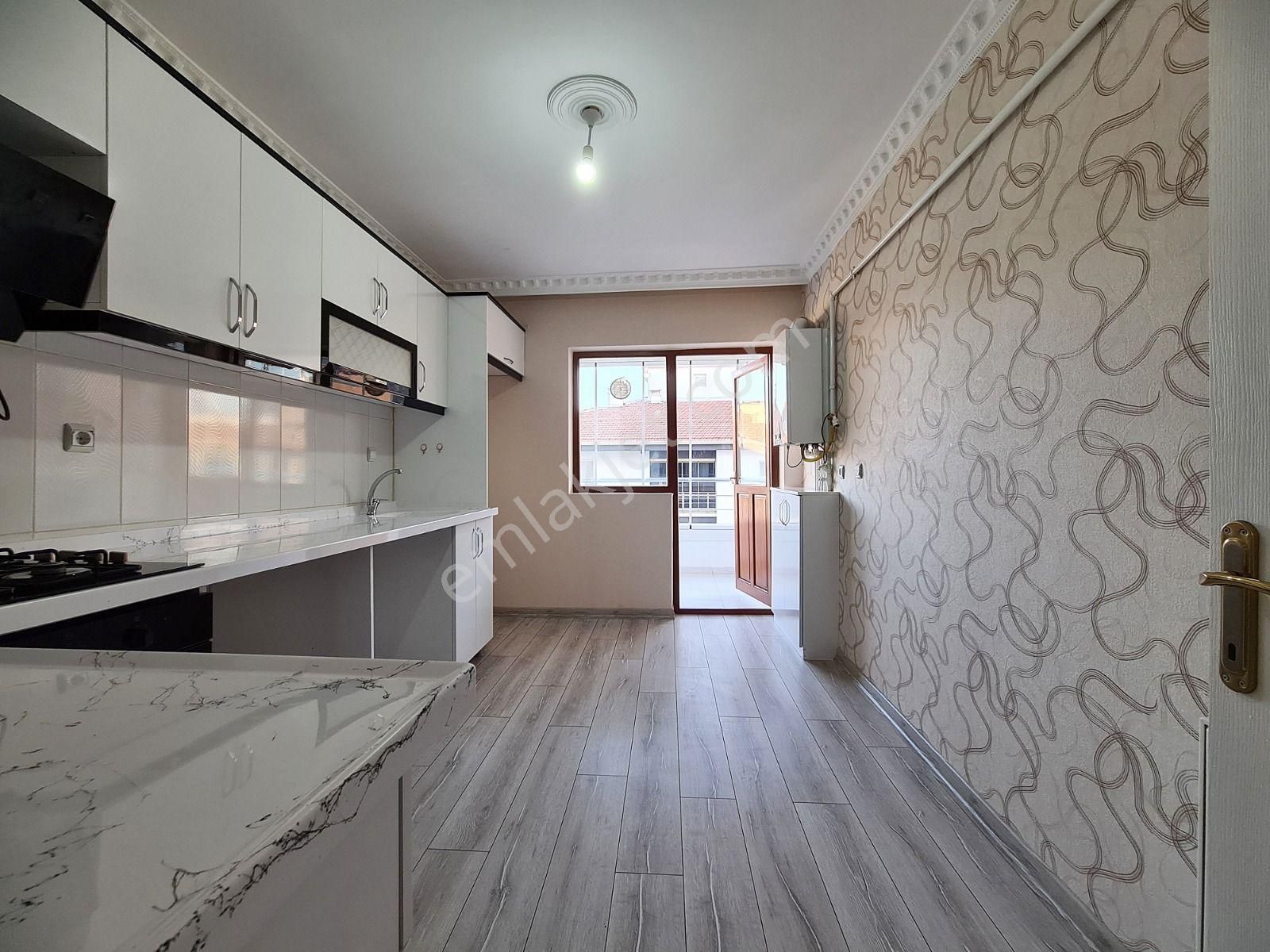 Sancaktepe'de Teras Balkon Sevenlere Full Yapılı 3+1 Daire - Görsel 4