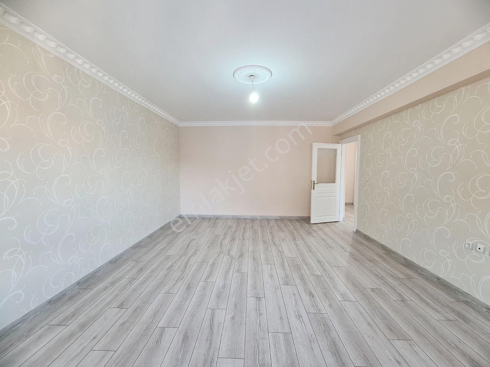 Sancaktepe'de Teras Balkon Sevenlere Full Yapılı 3+1 Daire - Görsel 11