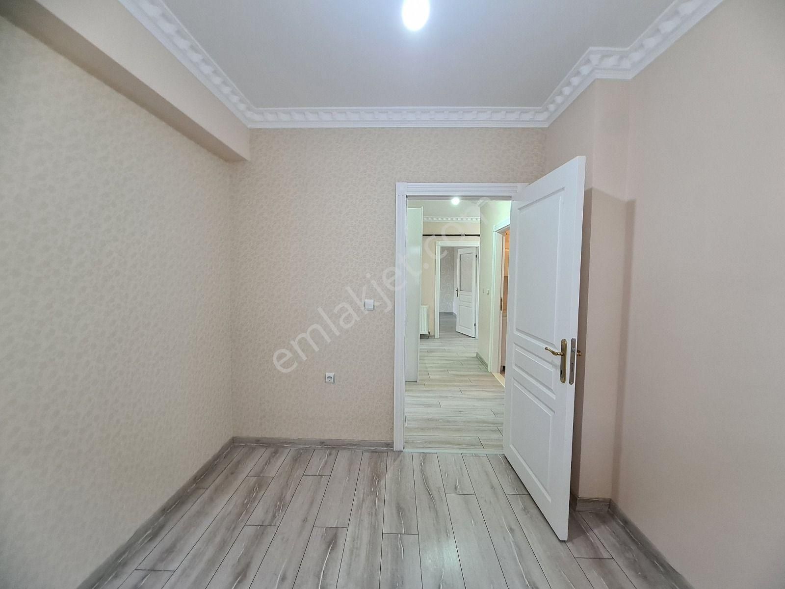 Sancaktepe'de Teras Balkon Sevenlere Full Yapılı 3+1 Daire - Görsel 26