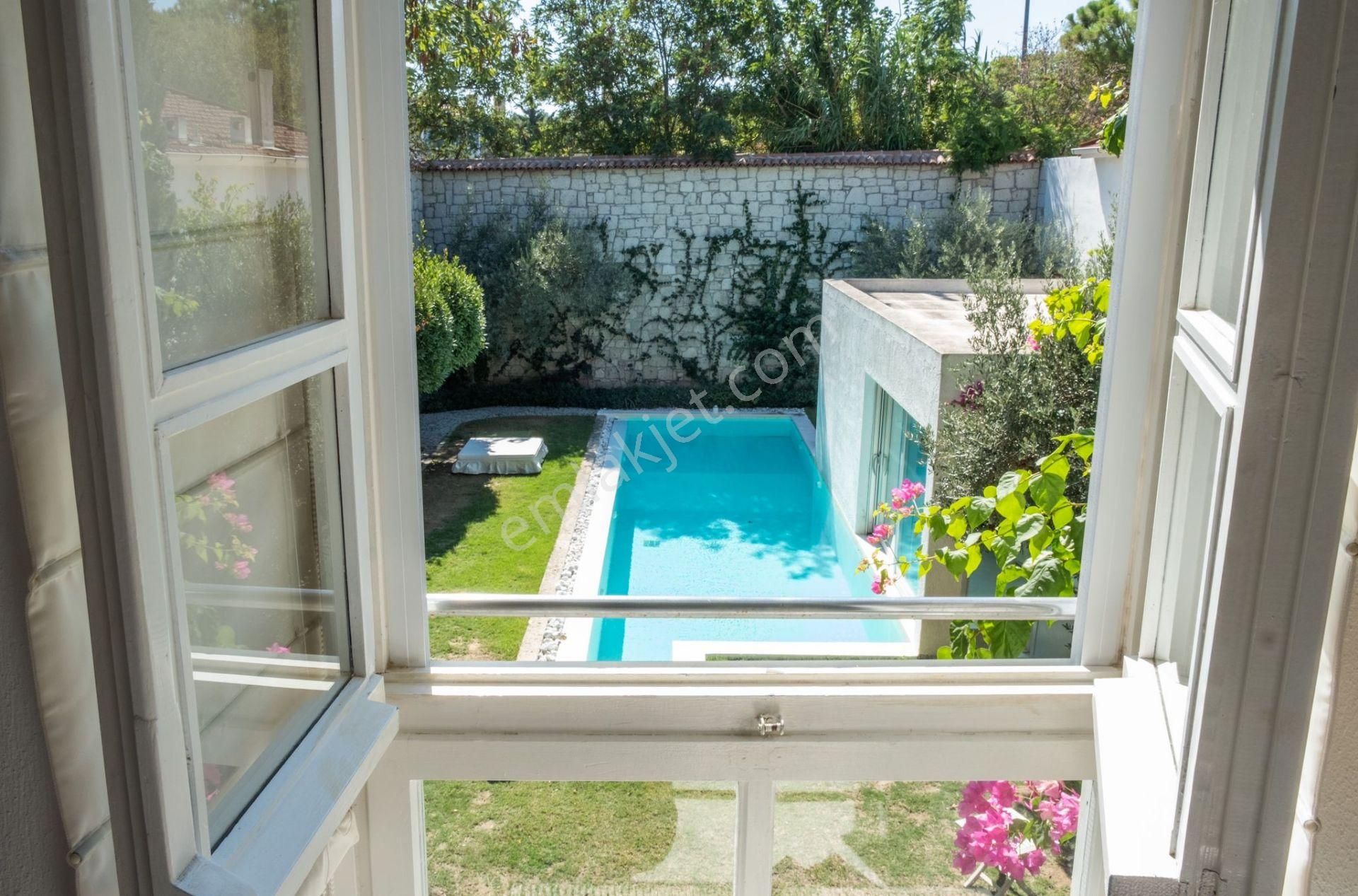 Alaçatı Çamlık Yolda 100 Yıllık Taş Ev 419 M2 Arsa Özel Havuz - Görsel 23