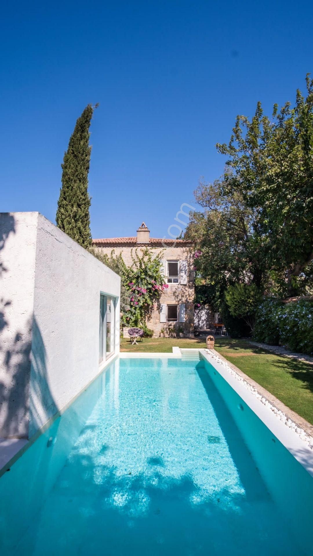 Alaçatı Çamlık Yolda 100 Yıllık Taş Ev 419 M2 Arsa Özel Havuz - Görsel 20