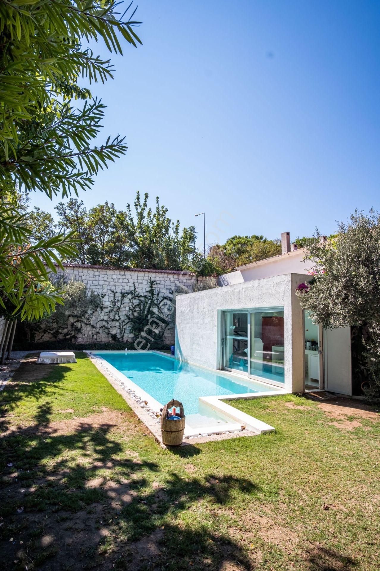 Alaçatı Çamlık Yolda 100 Yıllık Taş Ev 419 M2 Arsa Özel Havuz - Görsel 19