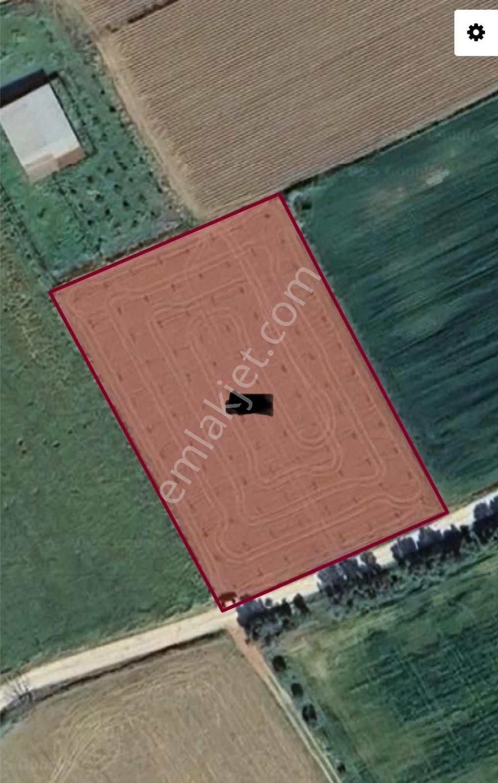 A Plus Gayrimenkulden Kahrat Köyünde 3645 M2 Yola Cepheli Tarla​ - Görsel 16