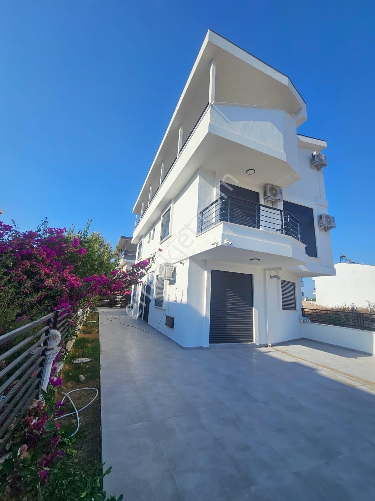 ❗️son Fırsat 3+1 Triplex Villa Müstakil Bahçeli Sıfır Yaı❗️