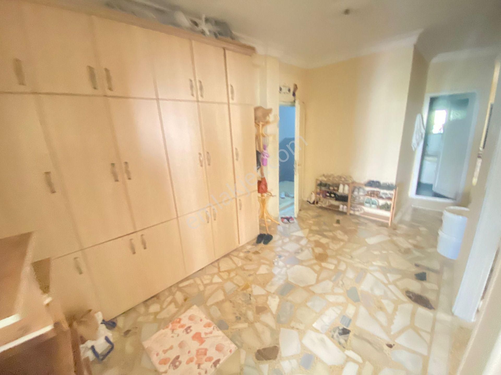 Prestij'den Cumhuriyet'te Asansörlü İçi Yapılı Geniş 4+1 Daire - Görsel 16