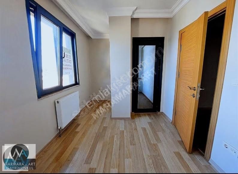 Çekmeköy Satılık Harika Konumda 2+1 Daire - Görsel 4