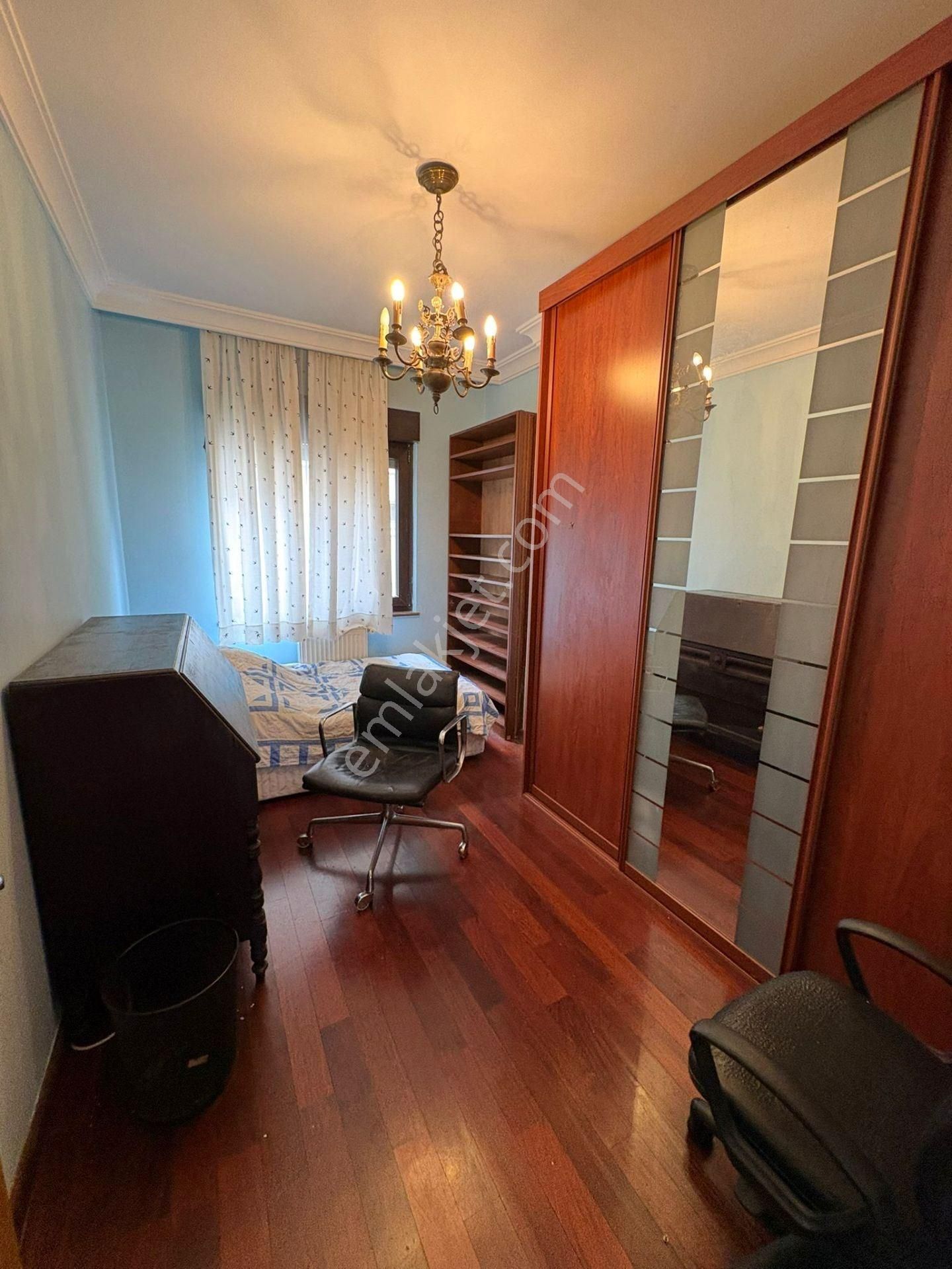 Fenerbahçe Dalyan Kulüp Karşısında 4+1 Kiralık Az Katlı Bina - Görsel 28